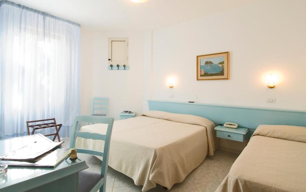 Hotel Eugenio Ischia Zimmer foto